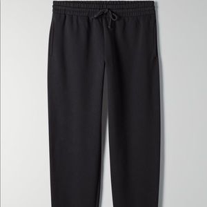 ARITZIA BOYFRIEND JOGGERS black